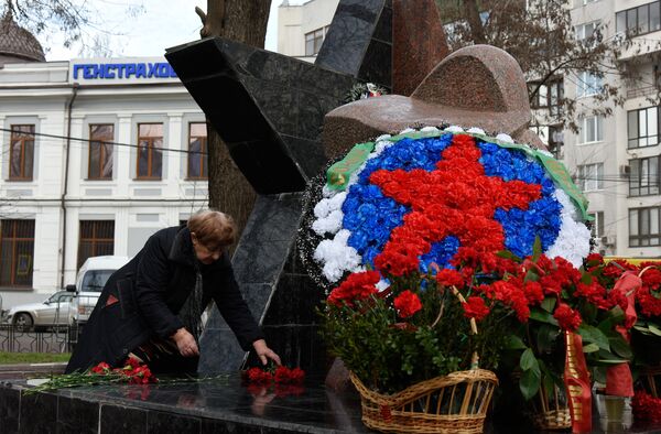 Возложение цветов в Симферополе, приуроченное ко  Дню памяти о россиянах, исполнявших служебный долг за пределами Отечества и 27-й годовщине вывода советских войск из Афганистана