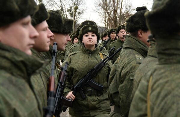 Женщины - военнослужащие в Крыму