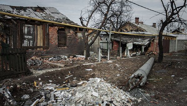Разрушенный поселок в Донецкой области. Архивное фото