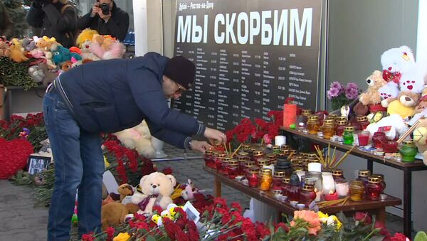 Мы скорбим – россияне и украинцы почтили память жертв крушения Boeing 737-800