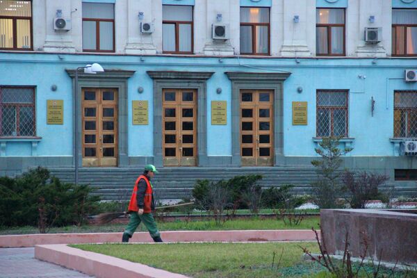 Уборка мусора в Симферополе. 28.03.2016 Уборка мусора в Симферополе. 28.03.2016