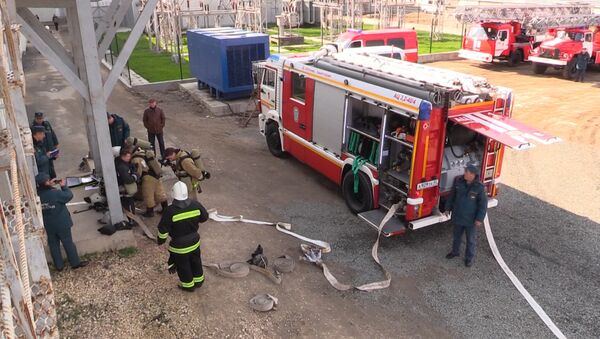 Симферопольские пожарные провели тренировку в ТРЦ Меганом