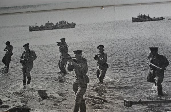 Форсирование Сиваша в апреле 1944 года (из экспозиции Центрального музея Тавриды) Форсирование Сиваша в апреле 1944 года (из экспозиции Центрального музея Тавриды)