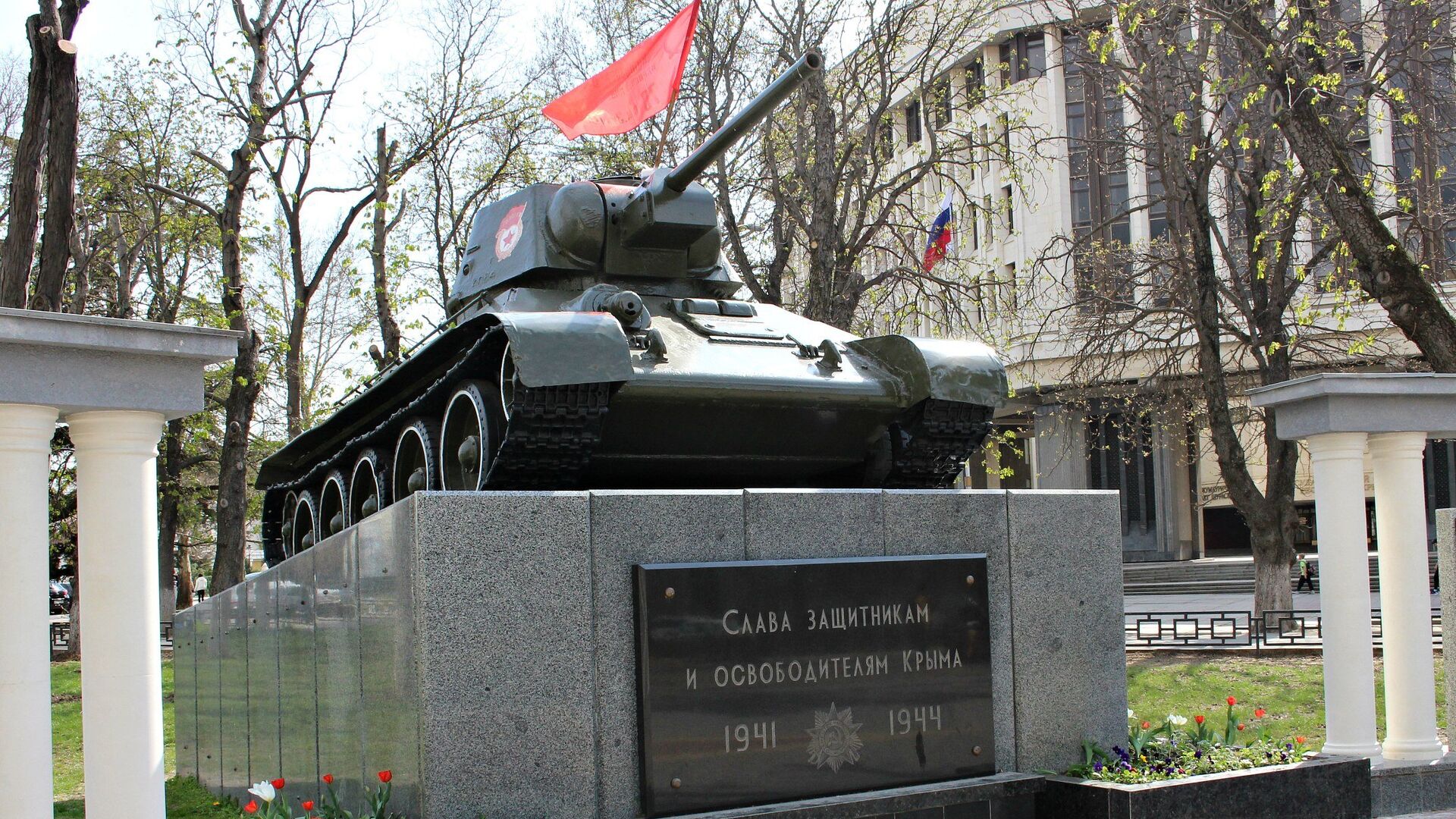 Памятник танку Т-34 в Симферополе - РИА Новости, 1920, 13.04.2024