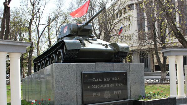 Памятник танку Т-34 в Симферополе