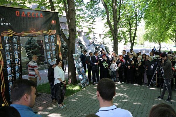 В Севастополе состоялся траурный митинг, посвященный событиям 2 мая 2014 года в Одессе В Севастополе состоялся траурный митинг, посвященный событиям 2 мая 2014 года в Одессе