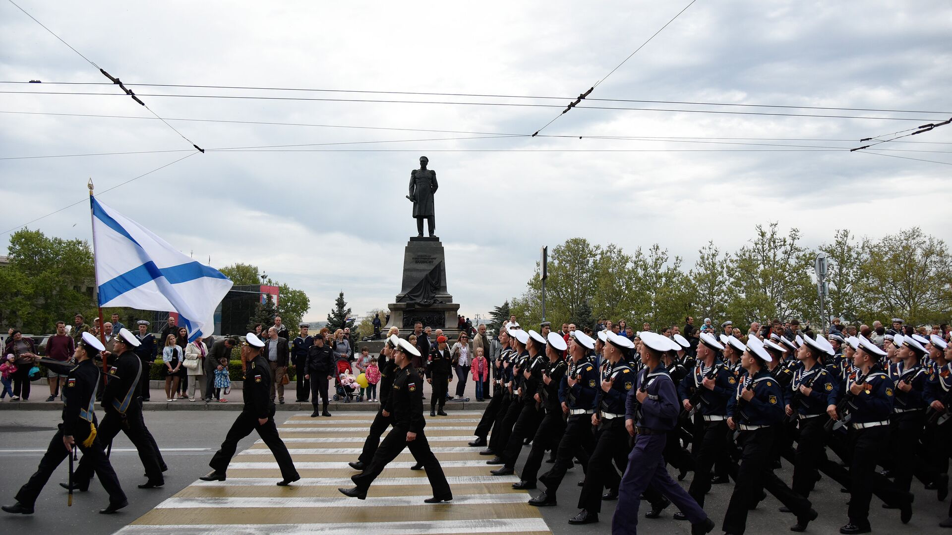 Репетиция военного парада в честь Дня Победы в Севастополе - РИА Новости, 1920, 22.04.2022