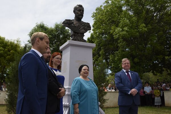 В Евпатории открыли бюст императору Николаю II В Евпатории открыли бюст императору Николаю II