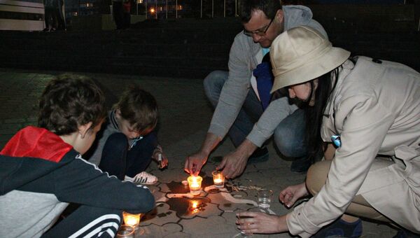 Акция Зажги огонь в своем сердце, посвященная годовщине депортации крымско-татарского народа, в Симферополе