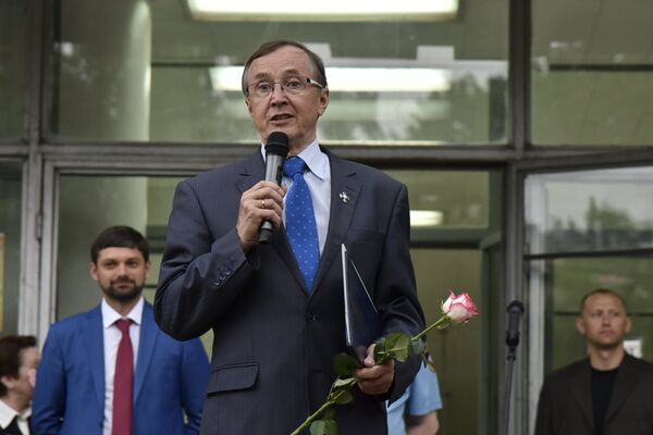 Президент кинофестиваля Золотой витязь, народный артист России Николай Бурляев Президент кинофестиваля Золотой витязь, народный артист России Николай Бурляев