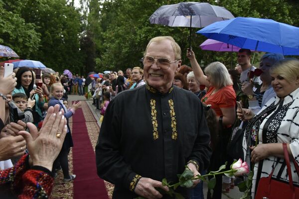 Советский и белорусский актер театра и кино, кинорежисср, народный артист Беларуси Владимир Гостюхин Советский и белорусский актер театра и кино, кинорежисср, народный артист Беларуси Владимир Гостюхин