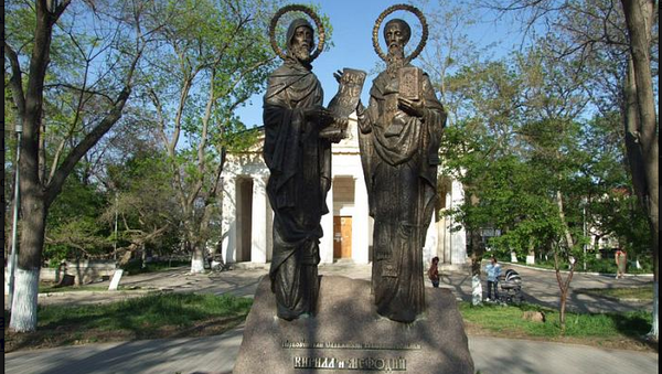 Памятник Кириллу и Мефодию в Севастополе