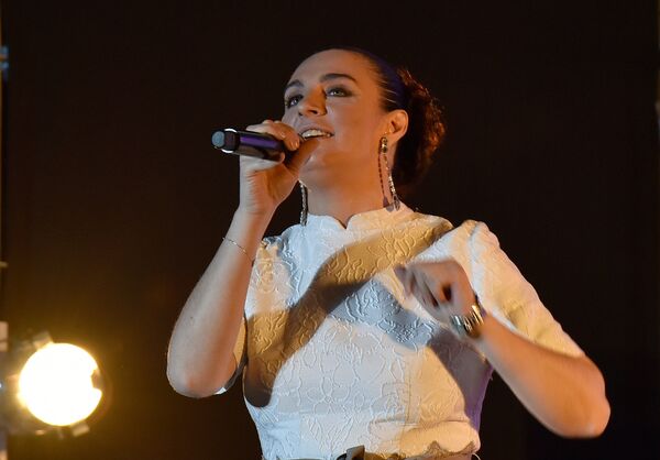 Певица Елена Ваенга на праздничном концерте в честь 232-летия Симферополя