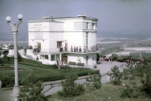 Диорама Штурм Сапун-горы 7 мая 1944 года. Фото 1964 года Диорама Штурм Сапун-горы 7 мая 1944 года. Фото 1964 года