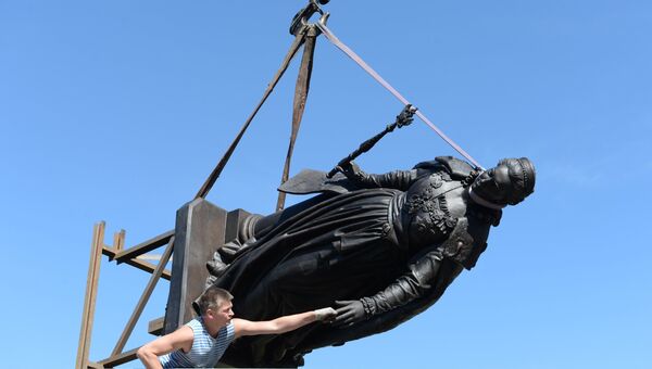 Отправка памятника Екатерине II в Крым