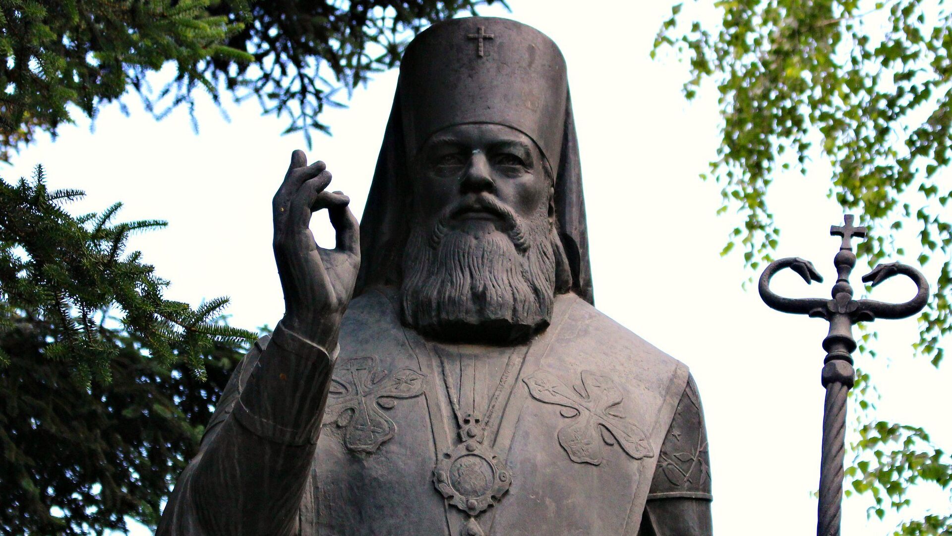 Святитель Лука. Памятник в Симферополе - РИА Новости, 1920, 09.05.2021