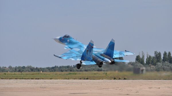 На наземном тренировочном комплексе палубной авиации «НИТКА» в Крыму завершились тренировки летчиков Северного флота