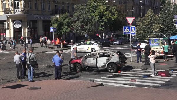 Кадры с места гибели журналиста Павла Шеремета при взрыве автомобиля в Киеве
