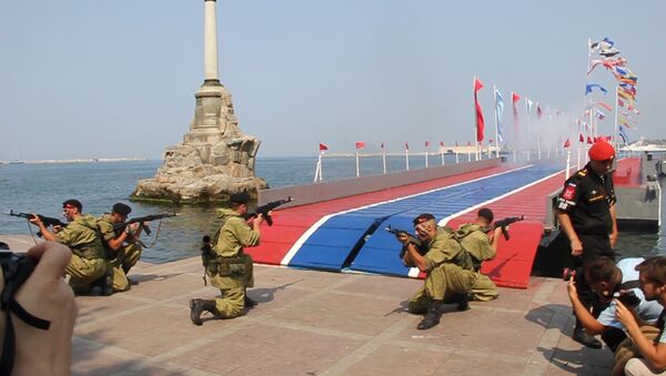 Десантирование морской пехоты Черноморского флота в Артиллерийской бухте