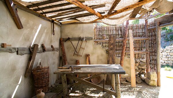 Съемки фильма Прежде чем пропоет петух на территории музея-заповедника Херсонес Таврический Съемки фильма Прежде чем пропоет петух на территории музея-заповедника Херсонес Таврический