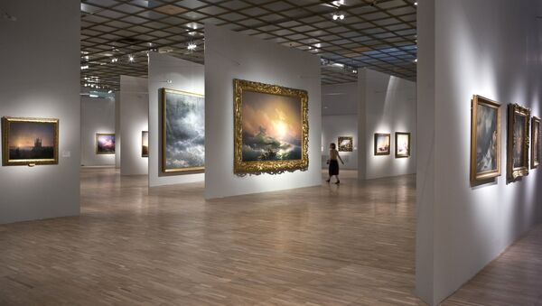 Выставка картин Ивана Айвазовского. Архивное фото