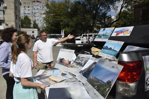 Фотовыставка в рамках автопробега Воссоединение Крыма с Россией Фотовыставка в рамках автопробега Воссоединение Крыма с Россией