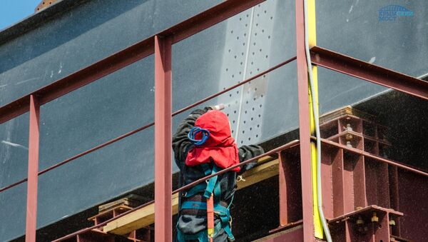 Строители приступили к сборке судоходных арок Крымского моста Строители приступили к сборке судоходных арок Крымского моста