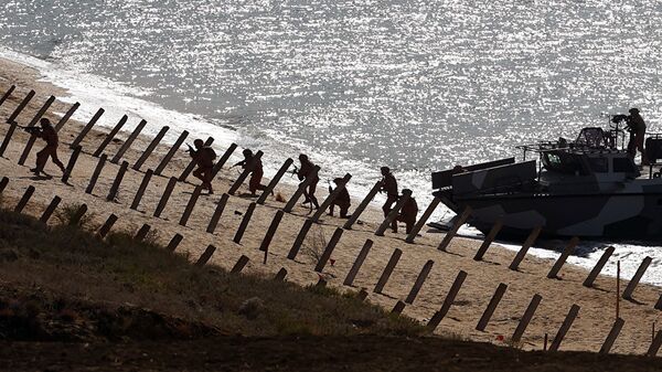 Военные учения российской армии на побережье Черного моря в Крыму
