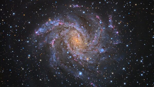 Галактика N6946, где ученые впервые увидели рождающуюся черную дыру