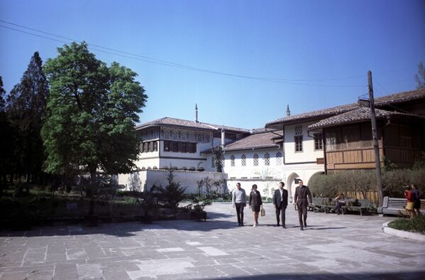 Вид на Бахчисарайский дворец-музей в Крыму