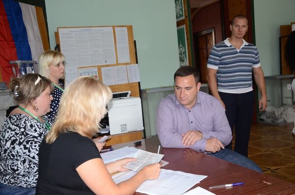 Глава администрации Ялты Андрей Ростенко принимает участие в выборах депутатов Госдумы РФ