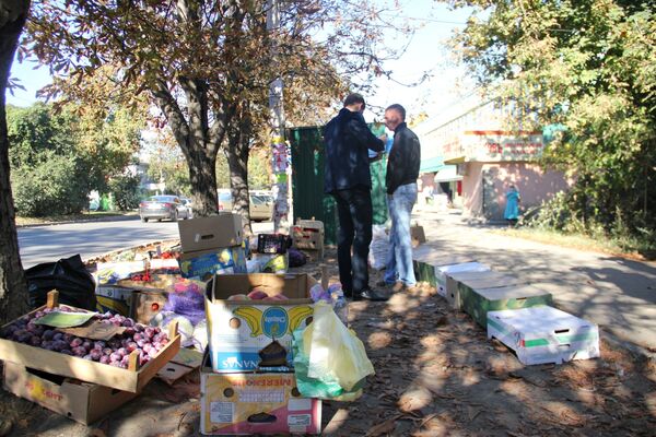 Рейд по местам стихийной торговли в Симферополе Рейд по местам стихийной торговли в Симферополе