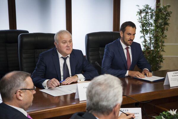 Ректор Крымского федерального университета им. В.И. Вернадского Сергей Донич (слева) и председатель Государственного комитета по государственной регистрации и кадастру РК Александр Спиридонов (справа) Ректор Крымского федерального университета им. В.И. Вернадского Сергей Донич (слева) и председатель Государственного комитета по государственной регистрации и кадастру РК Александр Спиридонов (справа)