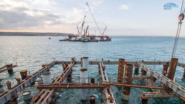 Строители моста в Крым и подходов к нему подвели итоги весенне-летнего строительного сезона