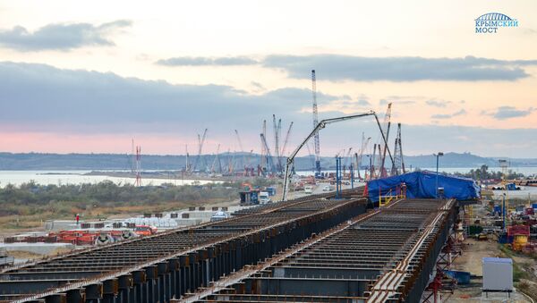 Сформирован первый участок плиты проезжей части Крымского моста