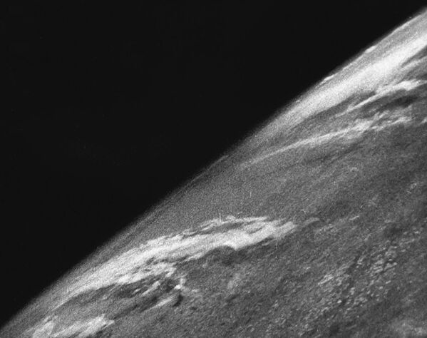 Первый снимок Земли из космоса. 24 октября 1946