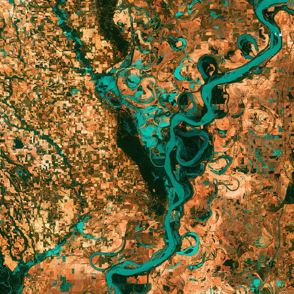 Изгибы реки Миссисипи, Северная Америка. 2003 год