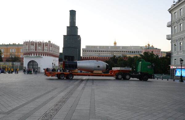Копия термоядерной Царь-бомбы доставлена в Москву Копия термоядерной Царь-бомбы доставлена в Москву