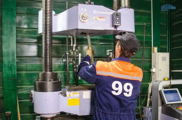 На первом участке строительства Крымского моста завершилось обустройство свай На первом участке строительства Крымского моста завершилось обустройство свай