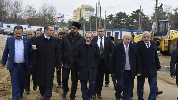 Посещение турецкой делегацией места строительства Соборной мечети в Симферополе