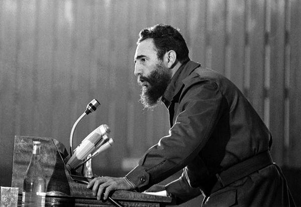 Фидель Кастро выступает на конференции в Алжире. 7 сентября 1973 Фидель Кастро выступает на конференции в Алжире. 7 сентября 1973