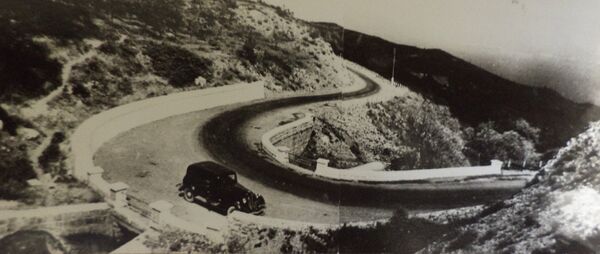Участок крымского южнобережного шоссе в 1940-50-х гг Участок крымского южнобережного шоссе в 1940-50-х гг
