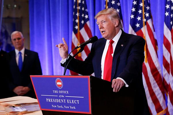 Избранный президент США Дональд Трамп во время первой официальной пресс-конференции в Нью-Йорке Избранный президент США Дональд Трамп во время первой официальной пресс-конференции в Нью-Йорке