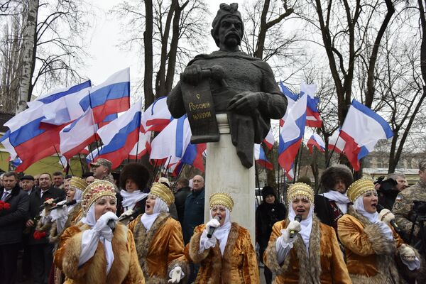 В Симферополе прошел митинг по случаю 363-й годовщины Переяславской рады В Симферополе прошел митинг по случаю 363-й годовщины Переяславской рады
