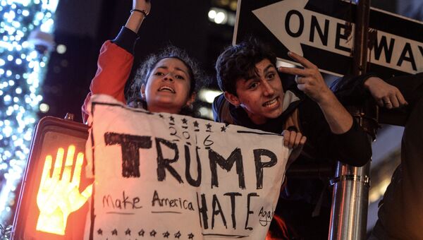 Акция протеста против Дональда Трампа в Нью-Йорке