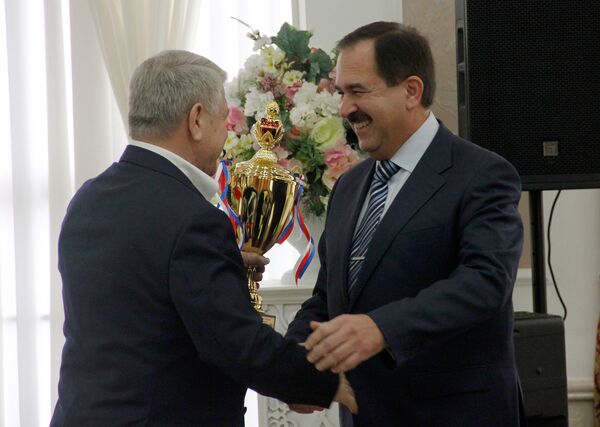 Награждение радио Спутник в Крыму на Балу чемпионов в Симферополе Награждение радио Спутник в Крыму на Балу чемпионов в Симферополе