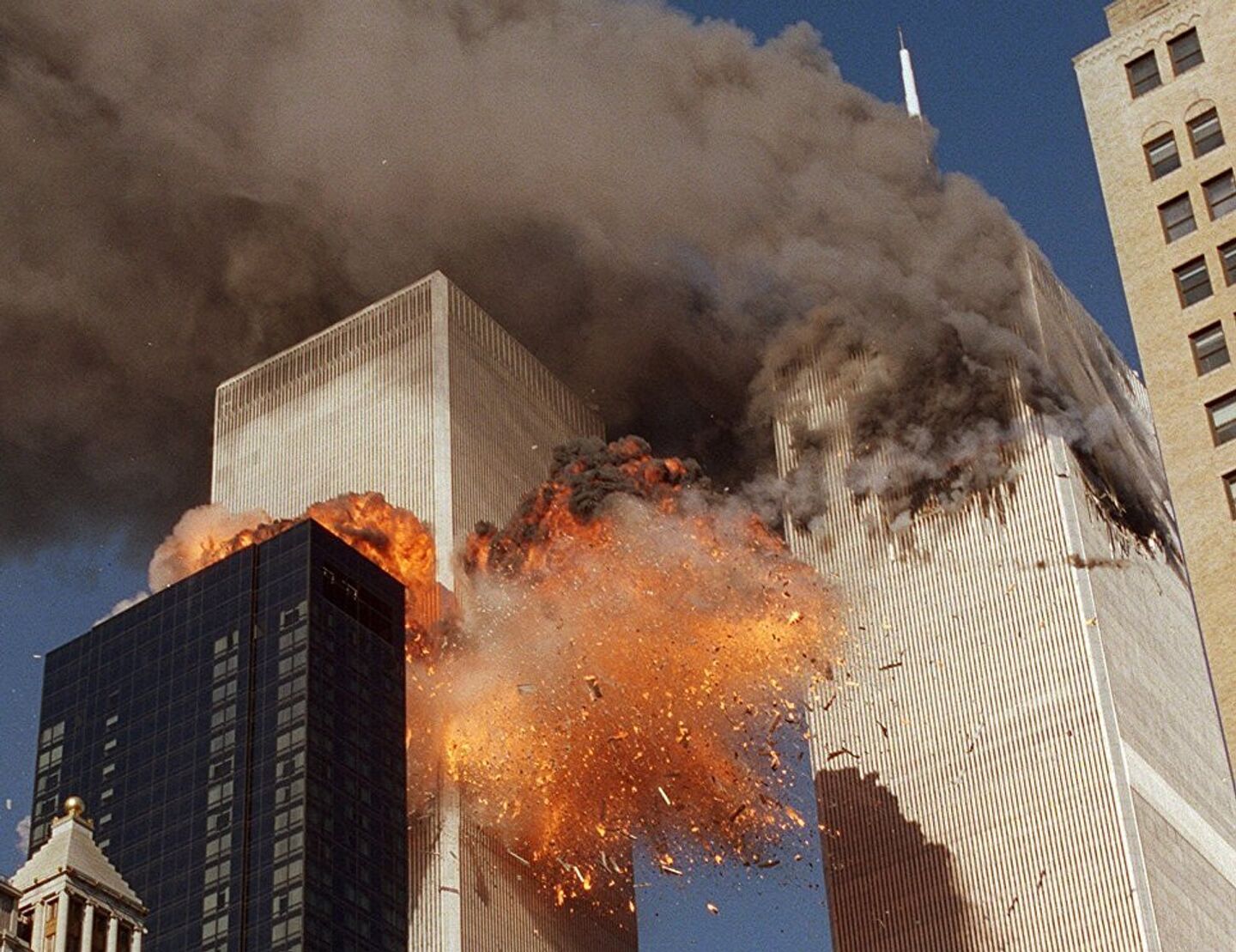 Башни-Близнецы 11 сентября 2001. ВТЦ Нью-Йорк 2001. Башни Близнецы в Нью-Йорке 11 сентября.