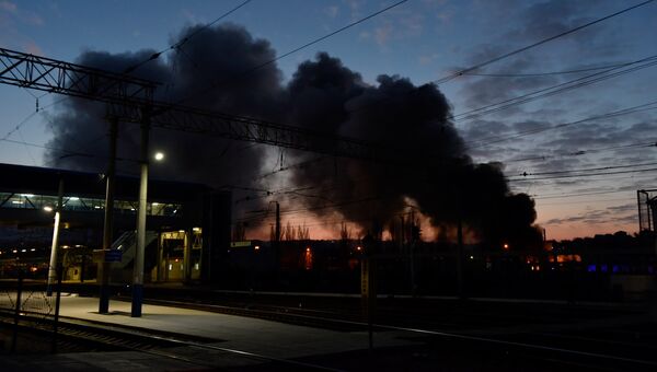 Пожар в районе железнодорожного вокзала в Симферополе