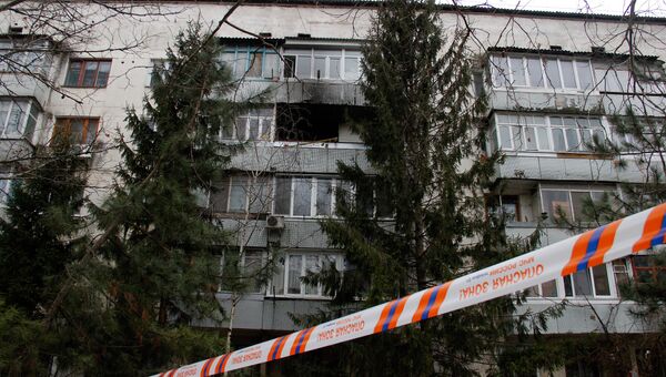 Место взрыва в квартире жилого дома в поселке Грэсовский (Симферополь)
