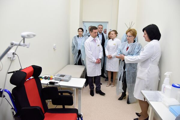 В Симферополе открыли Региональный сосудистый центр. В осмотре центра приняли участие министр здравоохранения РФ Вероника Скворцова и глава Республики Крым Сергей Аксенов В Симферополе открыли Региональный сосудистый центр. В осмотре центра приняли участие министр здравоохранения РФ Вероника Скворцова и глава Республики Крым Сергей Аксенов